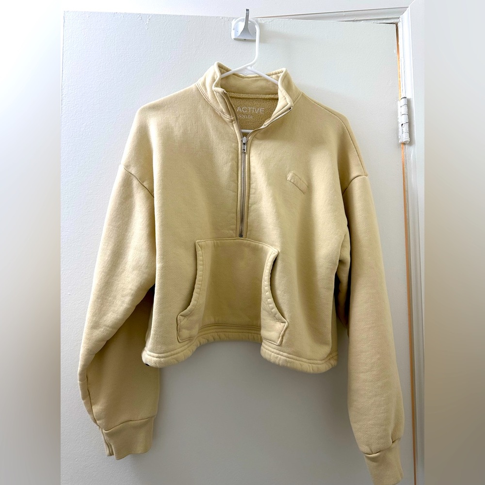 Set Active Half Zip!!